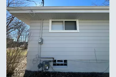 6827 N 44th St, Milwaukee, WI 53223 - Photo 5