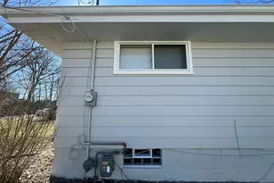 6827 N 44th St, Milwaukee, WI 53223 - Photo 5