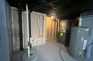 6827 N 44th St, Milwaukee, WI 53223 - Photo 81