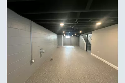 6827 N 44th St, Milwaukee, WI 53223 - Photo 55