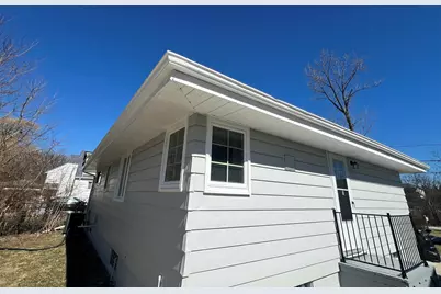 6827 N 44th St, Milwaukee, WI 53223 - Photo 7