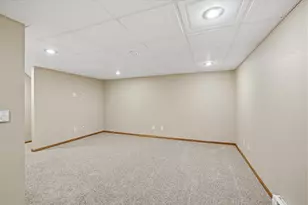 734 Creekwood Ln, West Bend, WI 53095 - Photo 29