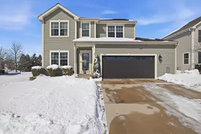 734  Creekwood Ln, West Bend, WI 53095 - Photo 37