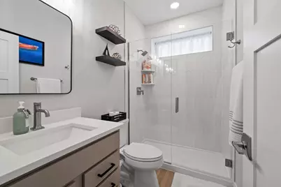 422 S Lakeshore Dr, Fontana, WI 53125 - Photo 25