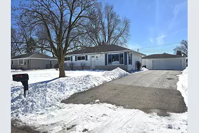 N65W24157  Poplar Ave, Sussex, WI 53089 - Photo 1