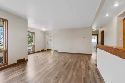 1407 W Mallory Ave, Milwaukee, WI 53221 - Photo 21