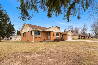 1407 W Mallory Ave, Milwaukee, WI 53221 - Photo 9