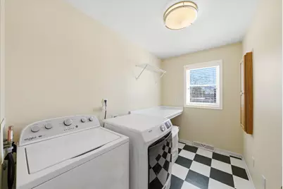 15429 W Mayflower Ct, New Berlin, WI 53151 - Photo 21