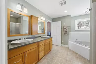 15429 W Mayflower Ct, New Berlin, WI 53151 - Photo 19