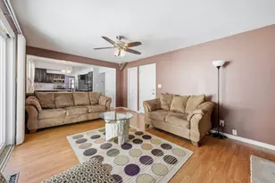 15429 W Mayflower Ct, New Berlin, WI 53151 - Photo 13