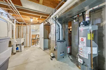 15429 W Mayflower Ct, New Berlin, WI 53151 - Photo 37