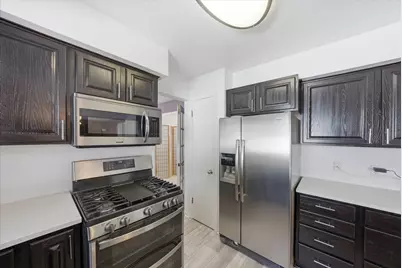 15429 W Mayflower Ct, New Berlin, WI 53151 - Photo 7