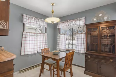 2468 S 61st St, West Allis, WI 53219 - Photo 7