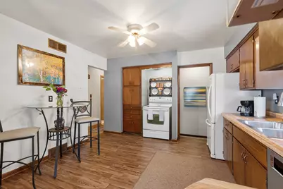 2468 S 61st St, West Allis, WI 53219 - Photo 5