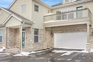 N16W26487 Meadowgrass Cir, Pewaukee, WI 53072 - Photo 1