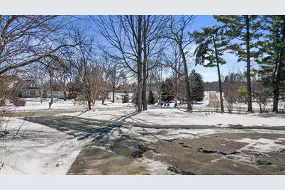 W358N5045  Lakeshore Dr, Oconomowoc, WI 53066 - Photo 39