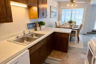 300 Foxwood Dr, Racine, WI 53185 - Photo 9