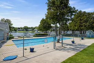 300 Foxwood Dr, Racine, WI 53185 - Photo 5