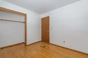 21401 W Woodland Dr, New Berlin, WI 53146 - Photo 25