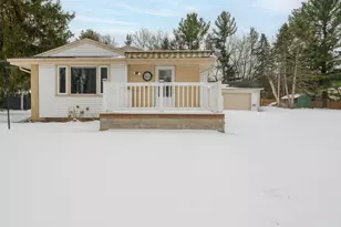21401 W Woodland Dr, New Berlin, WI 53146 - Photo 39