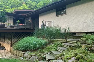 S54W23710 Maple Hill Ct, Waukesha, WI 53189 - Photo 11