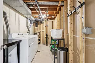 S54W23710 Maple Hill Ct, Waukesha, WI 53189 - Photo 43