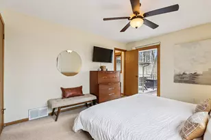 S54W23710 Maple Hill Ct, Waukesha, WI 53189 - Photo 27