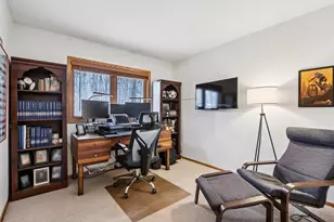 S54W23710 Maple Hill Ct, Waukesha, WI 53189 - Photo 33