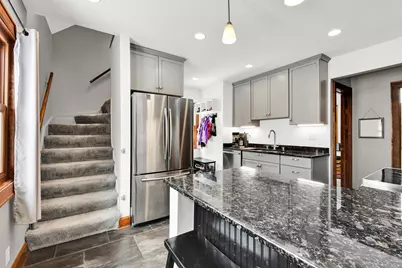 2231 S 62nd St, West Allis, WI 53219 - Photo 13