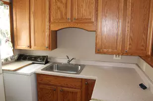 2853 S 50th St, Milwaukee, WI 53219 - Photo 7