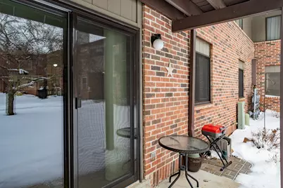 358  Park Hill Dr #B, Pewaukee, WI 53072 - Photo 25