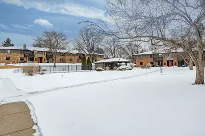 358  Park Hill Dr #B, Pewaukee, WI 53072 - Photo 31