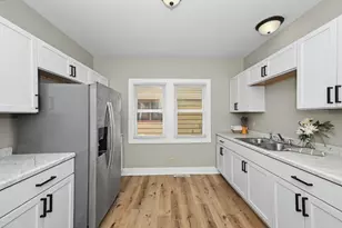 2642 N 50th St, Milwaukee, WI 53210 - Photo 9