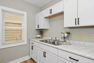 2642 N 50th St, Milwaukee, WI 53210 - Photo 13