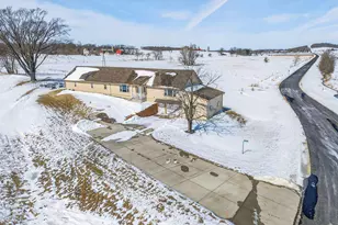 N9601 Wiley Rd, Ixonia, WI 53094 - Photo 29