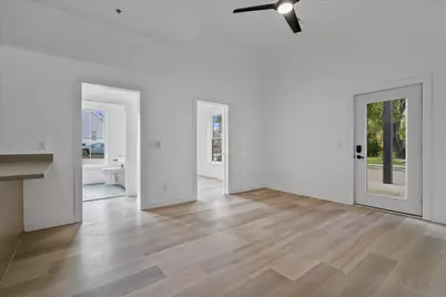 308  Oak St #101, Slinger, WI 53086 - Photo 5