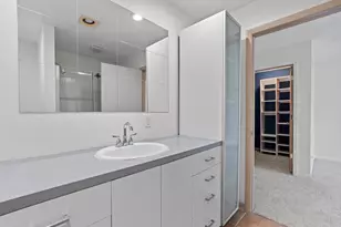 201 W Ellsworth Ln, Bayside, WI 53217 - Photo 21