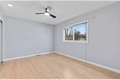 201 W Ellsworth Ln, Bayside, WI 53217 - Photo 31