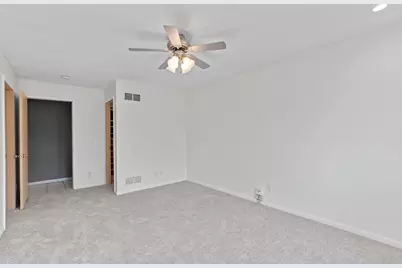 201 W Ellsworth Ln, Bayside, WI 53217 - Photo 23