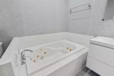 201 W Ellsworth Ln, Bayside, WI 53217 - Photo 27
