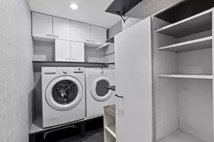 201 W Ellsworth Ln, Bayside, WI 53217 - Photo 19