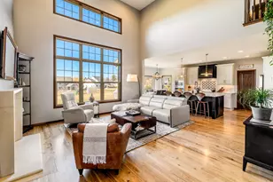 W79N417 Ridgeway Ln, Cedarburg, WI 53012 - Photo 9