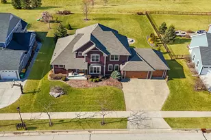 W79N417 Ridgeway Ln, Cedarburg, WI 53012 - Photo 5