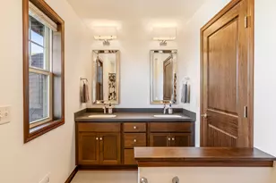 W79N417 Ridgeway Ln, Cedarburg, WI 53012 - Photo 23