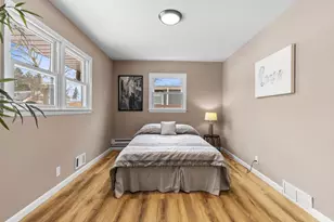 3900 W Kiley Ave, Milwaukee, WI 53209 - Photo 11