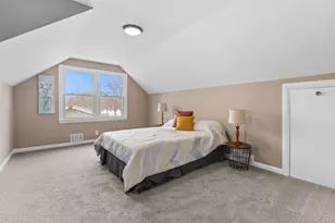 3900 W Kiley Ave, Milwaukee, WI 53209 - Photo 9