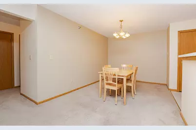 930  Oconomowoc Pkwy, Oconomowoc, WI 53066 - Photo 13