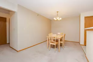 930 Oconomowoc Pkwy, Oconomowoc, WI 53066 - Photo 13