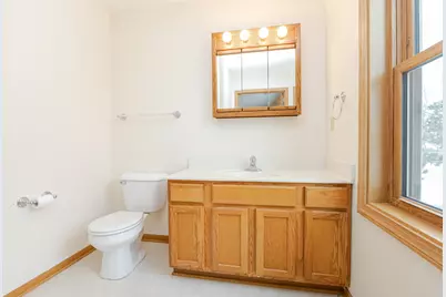 930  Oconomowoc Pkwy, Oconomowoc, WI 53066 - Photo 39