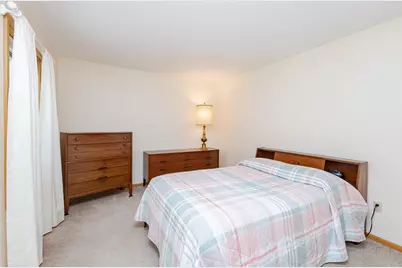 930  Oconomowoc Pkwy, Oconomowoc, WI 53066 - Photo 17